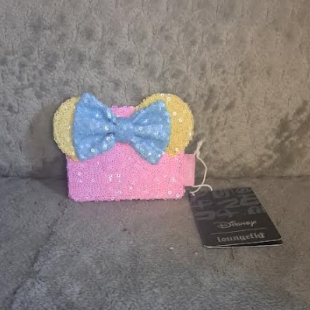 NWT Loungefly Disney Minnie Mouse Pastel Sequin Cardholder